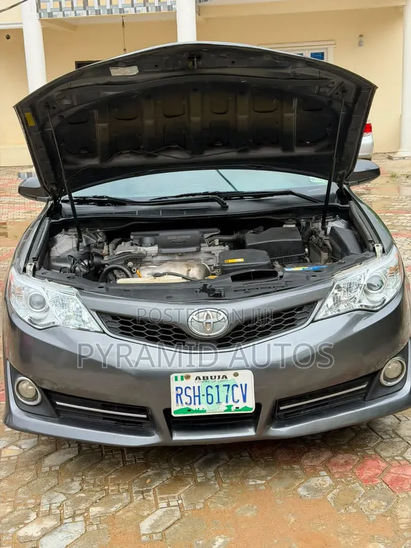 Toyota Camry 2013 Gray