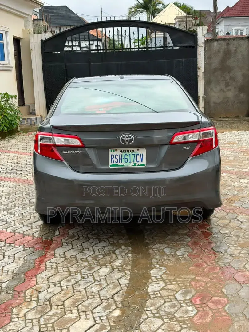 Toyota Camry 2013 Gray