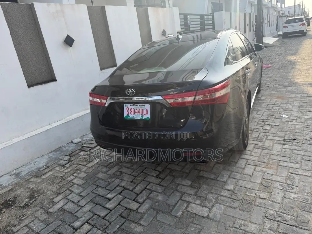 Toyota Avalon Limited 4dr Sedan (3.5L 6cyl 6A) 2014 Black