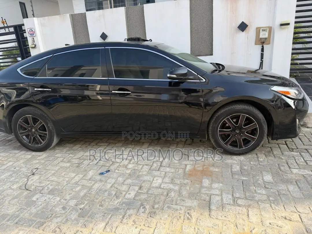 Toyota Avalon Limited 4dr Sedan (3.5L 6cyl 6A) 2014 Black