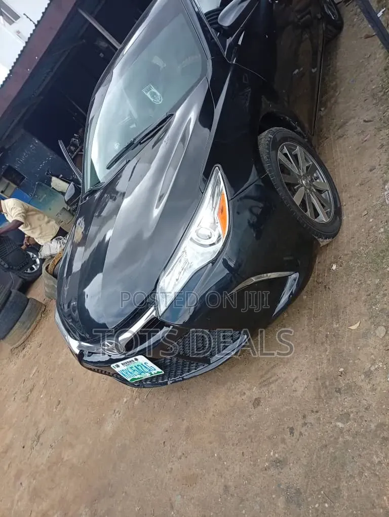 Toyota Camry 2016 Black