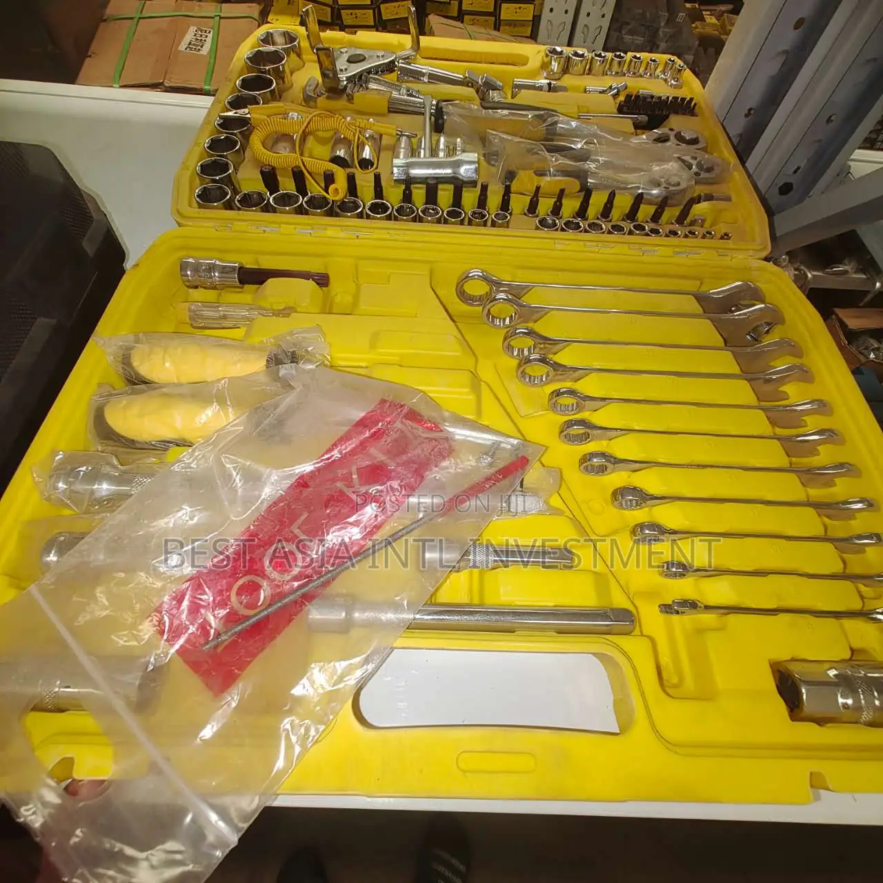 Comprehensive Multi-Piece Mechanics Hand Tool Socket Set