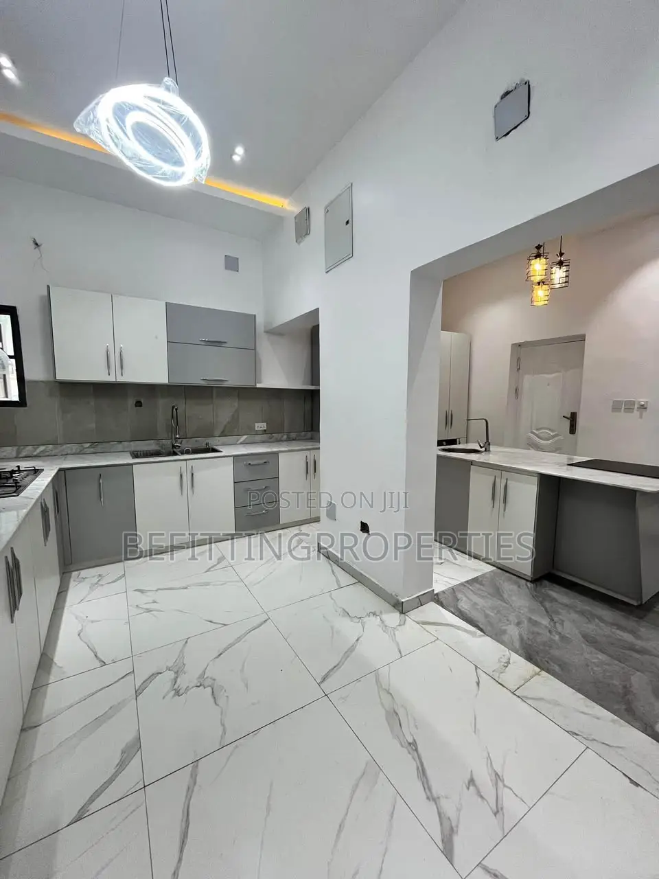 5bdrm Duplex in Lekki for sale