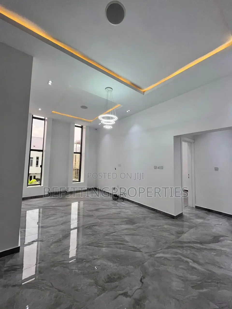 5bdrm Duplex in Lekki for sale