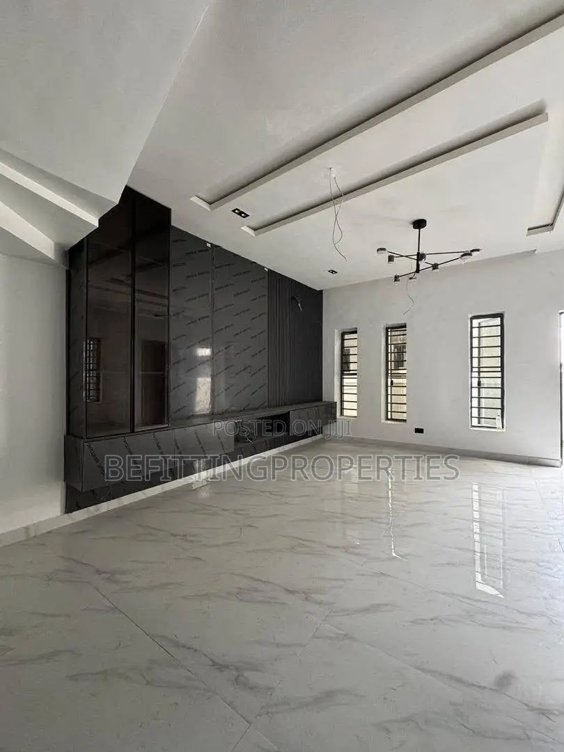 4bdrm Duplex in Lekki for sale