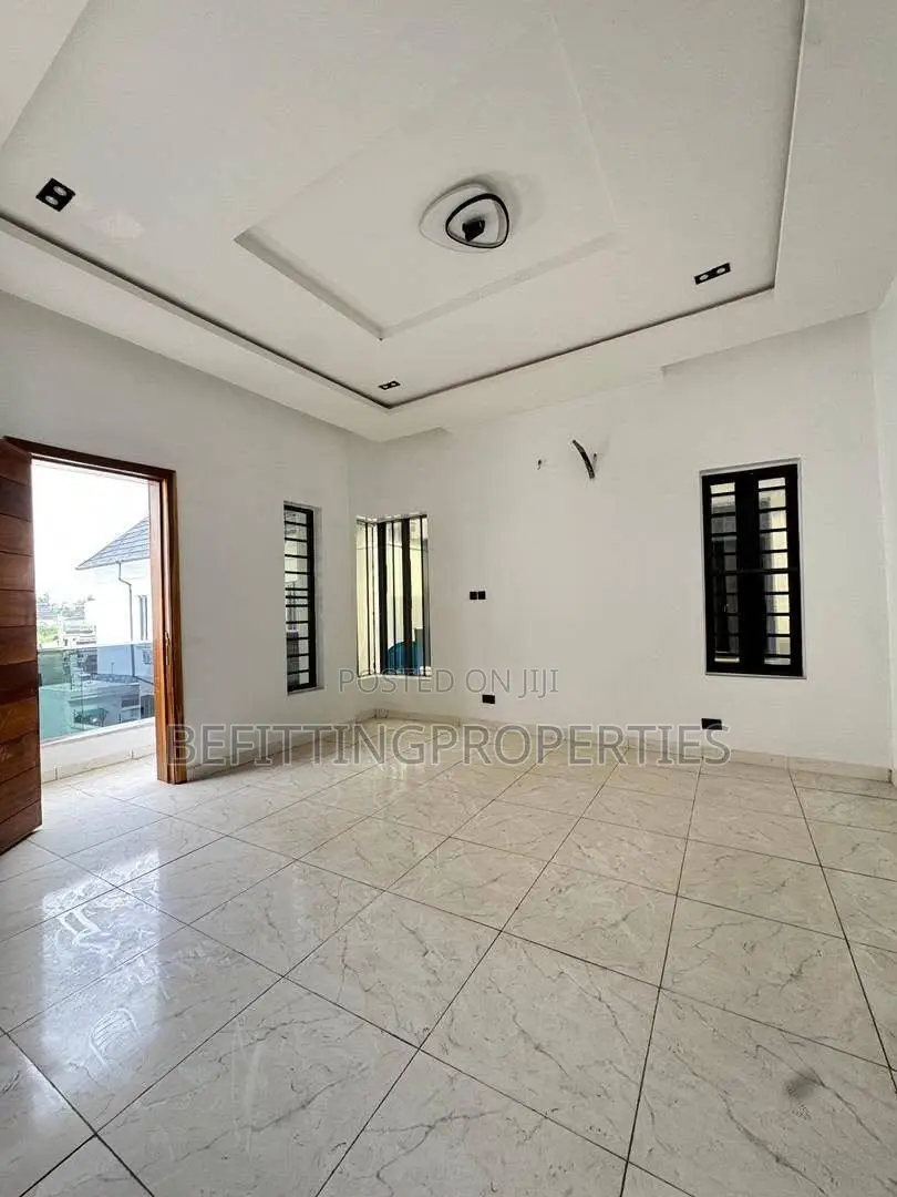 4bdrm Duplex in Lekki for sale