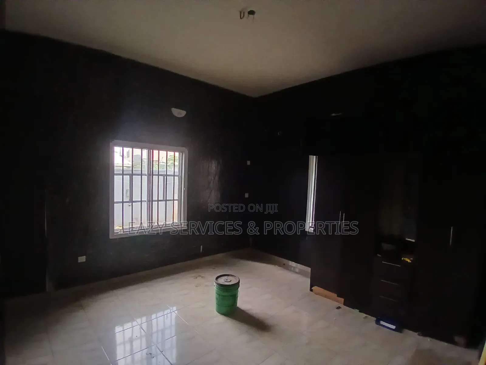 1bdrm Shared Apartment in Gated And Secured, Off Lekki-Epe Expressway