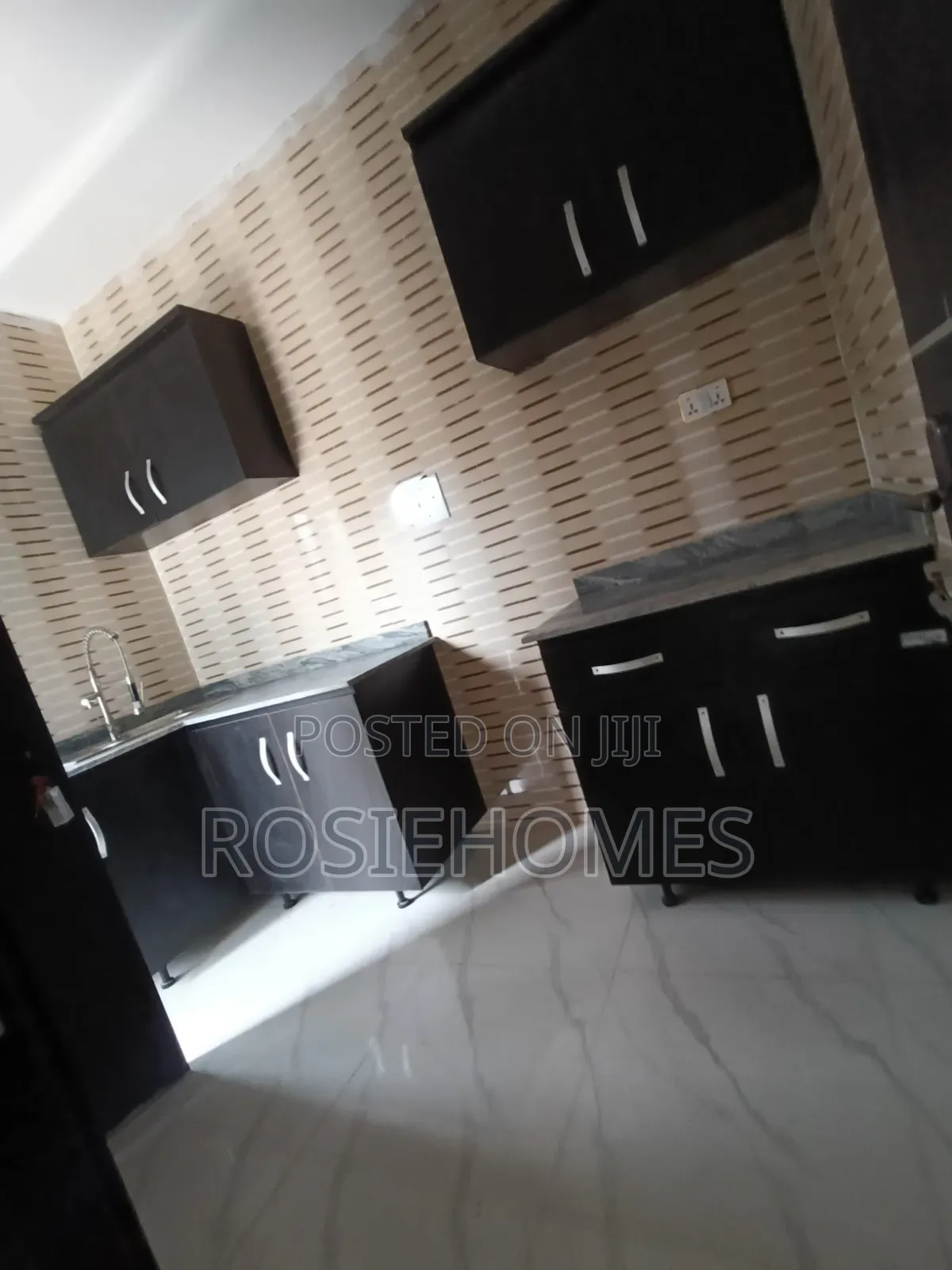 2bdrm Apartment in Awoyaya for rent