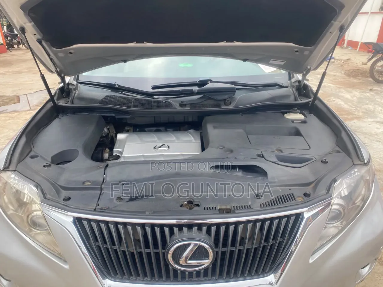 Lexus LX 570 2010 Silver