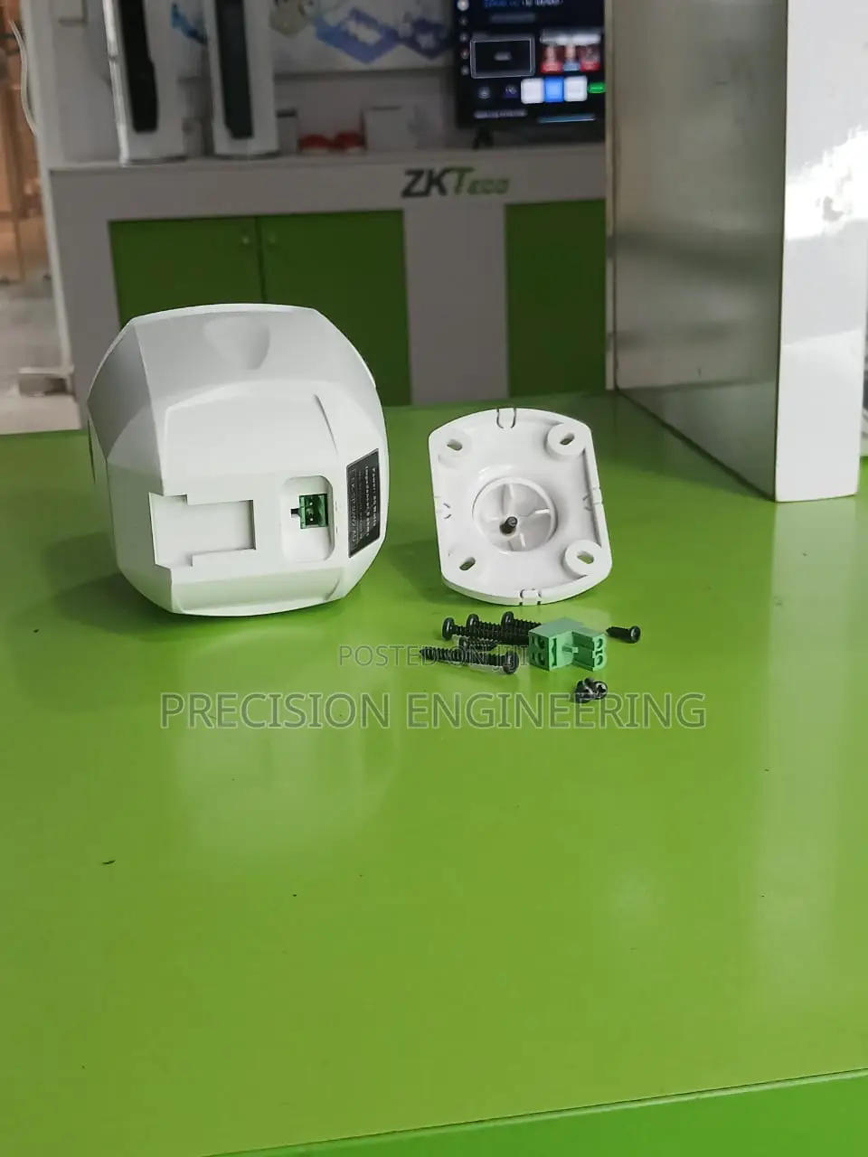 Arylic RK30 Wall Mount Cube Speaker