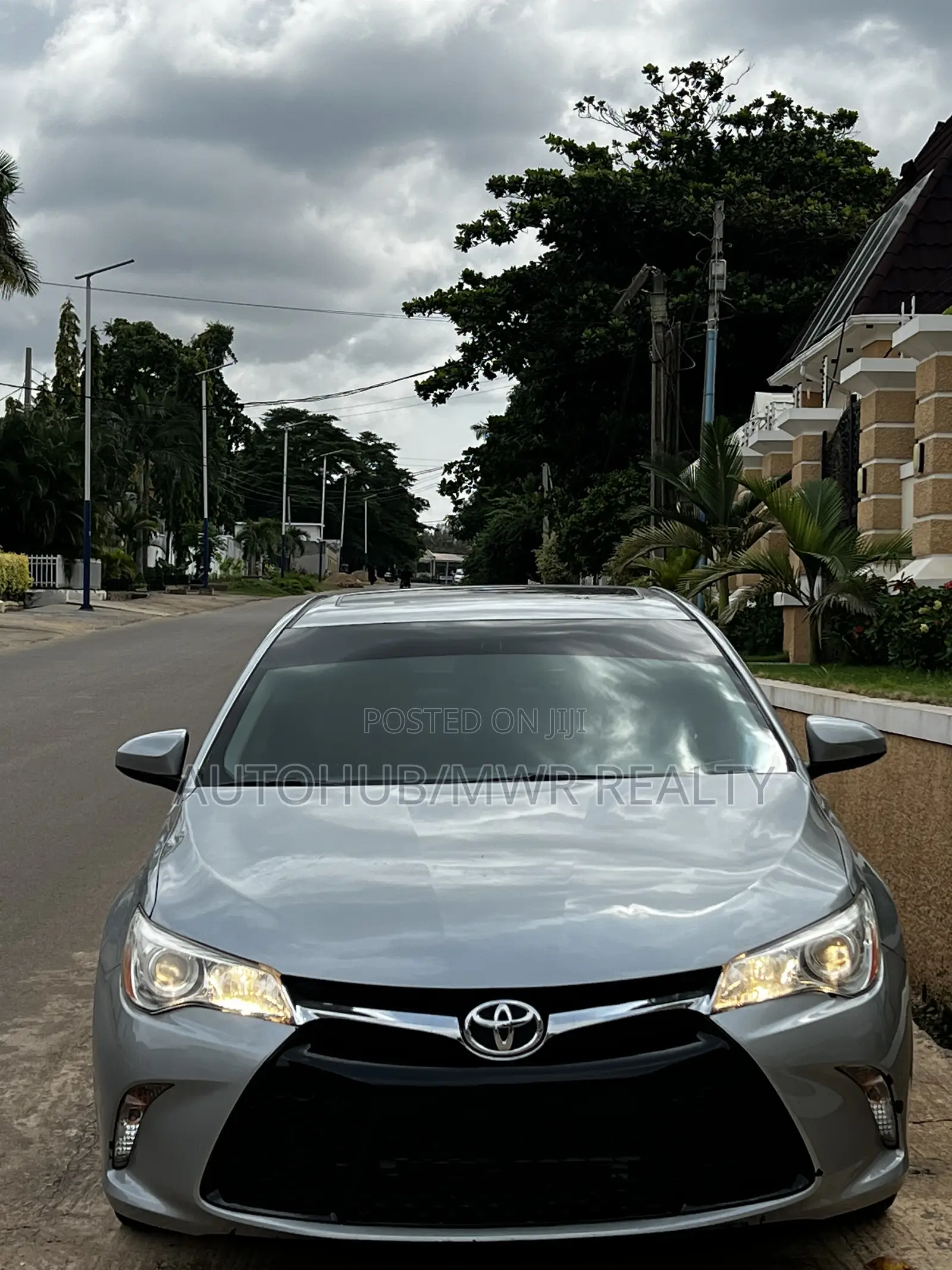 Toyota Camry 2016 Silver