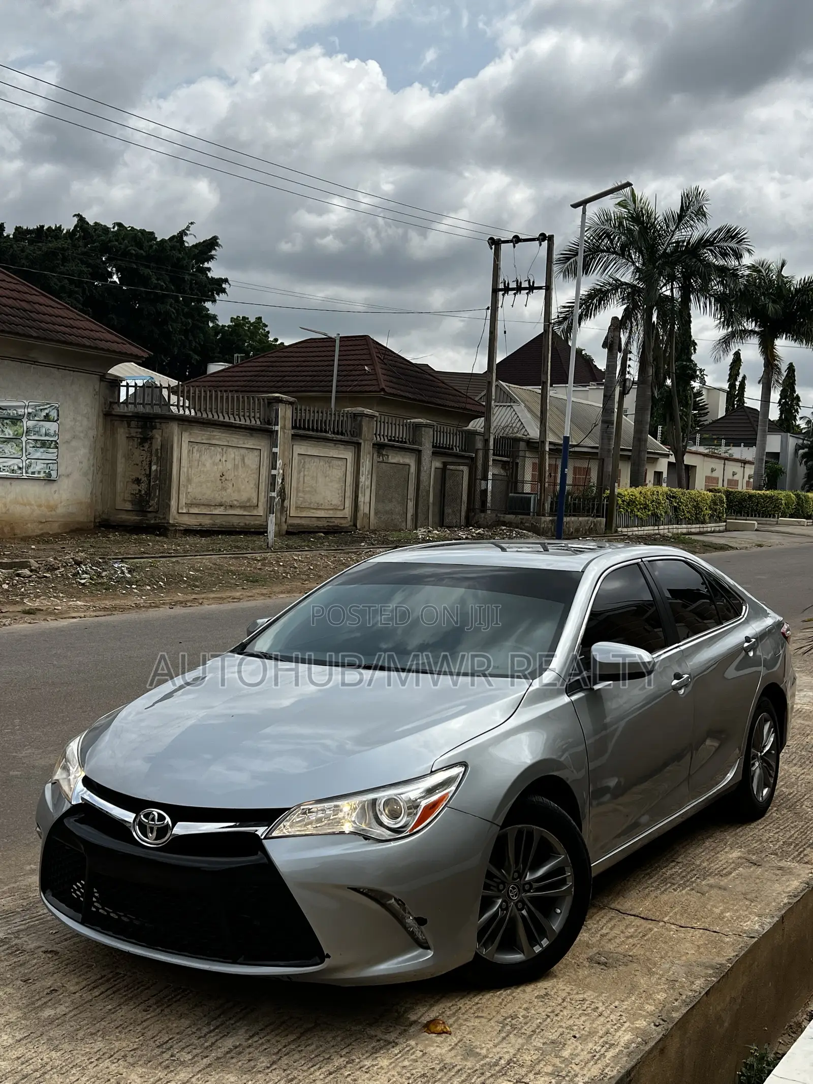 Toyota Camry 2016 Silver