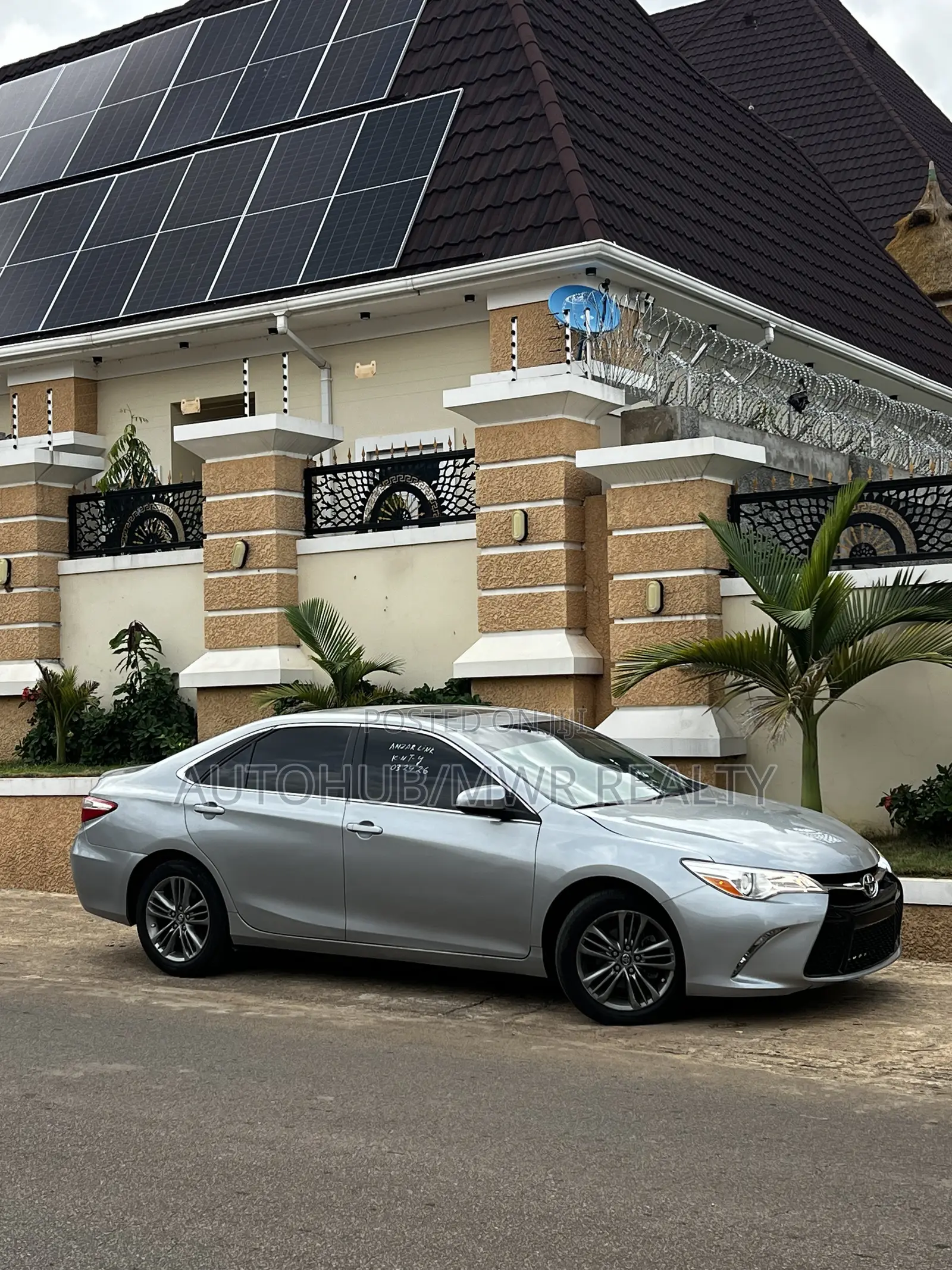 Toyota Camry 2016 Silver