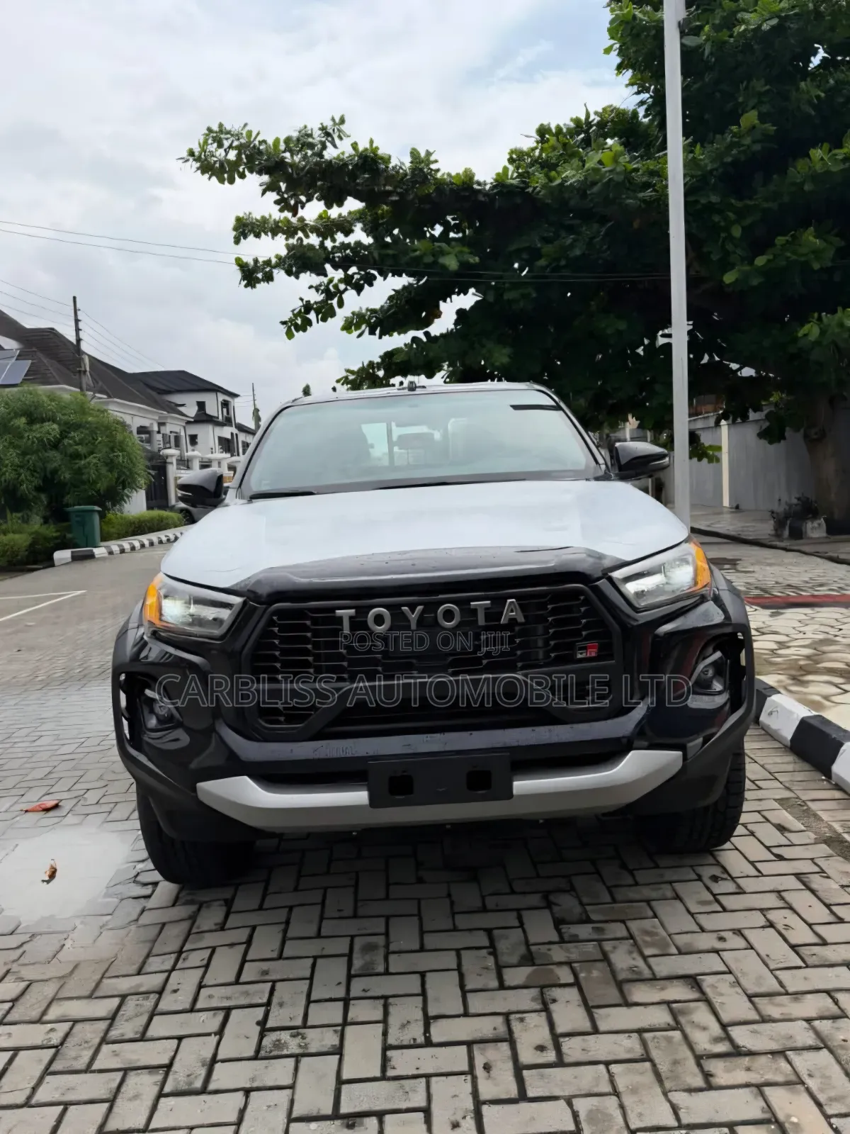 New Toyota Hilux 2025 Matt Black