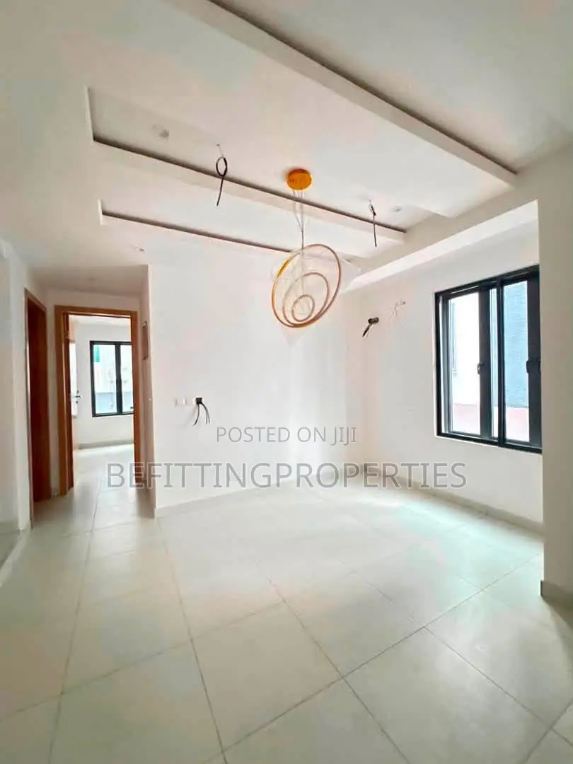 4bdrm Duplex in Ikeja for sale