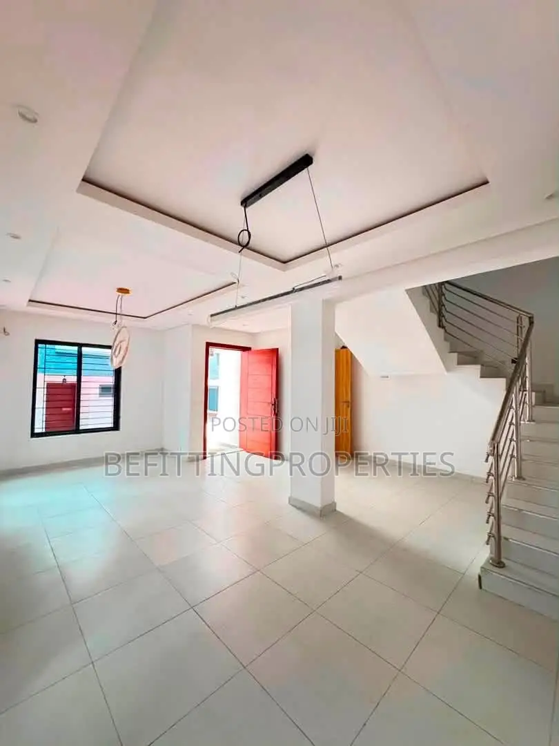 4bdrm Duplex in Ikeja for sale
