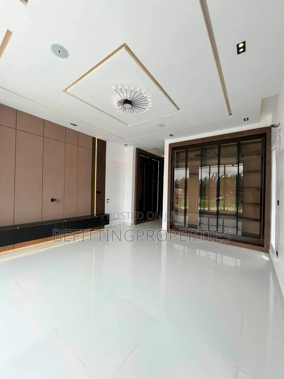 5bdrm Duplex in Lekki for sale