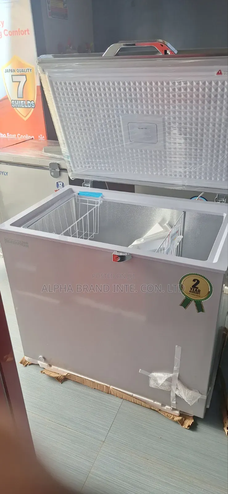 Scanfrost 250lt Inverter Freezer