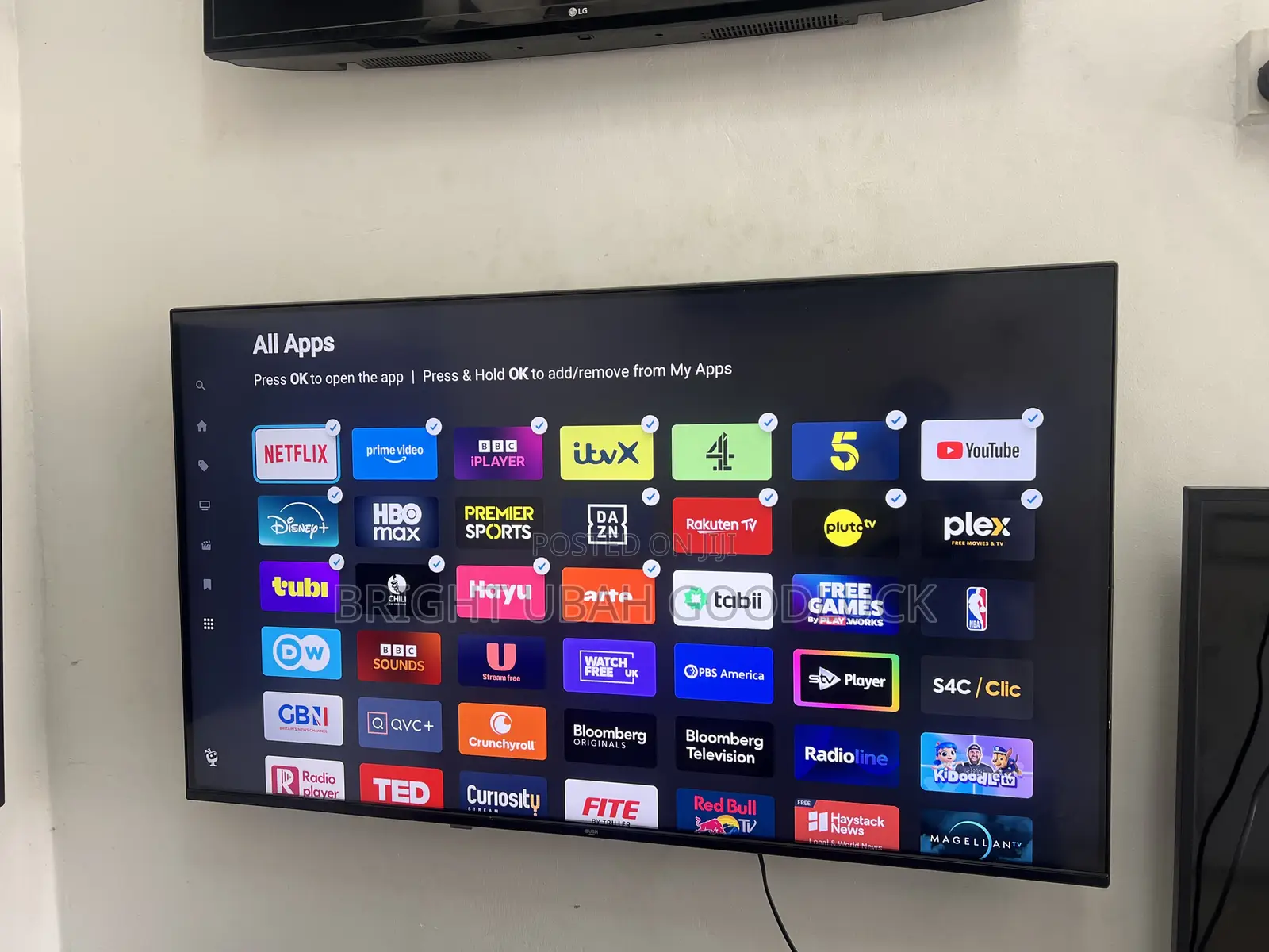 Bush 40 Inches Frameless Smart TV With Free Netflix Acct Mirroring Cas
