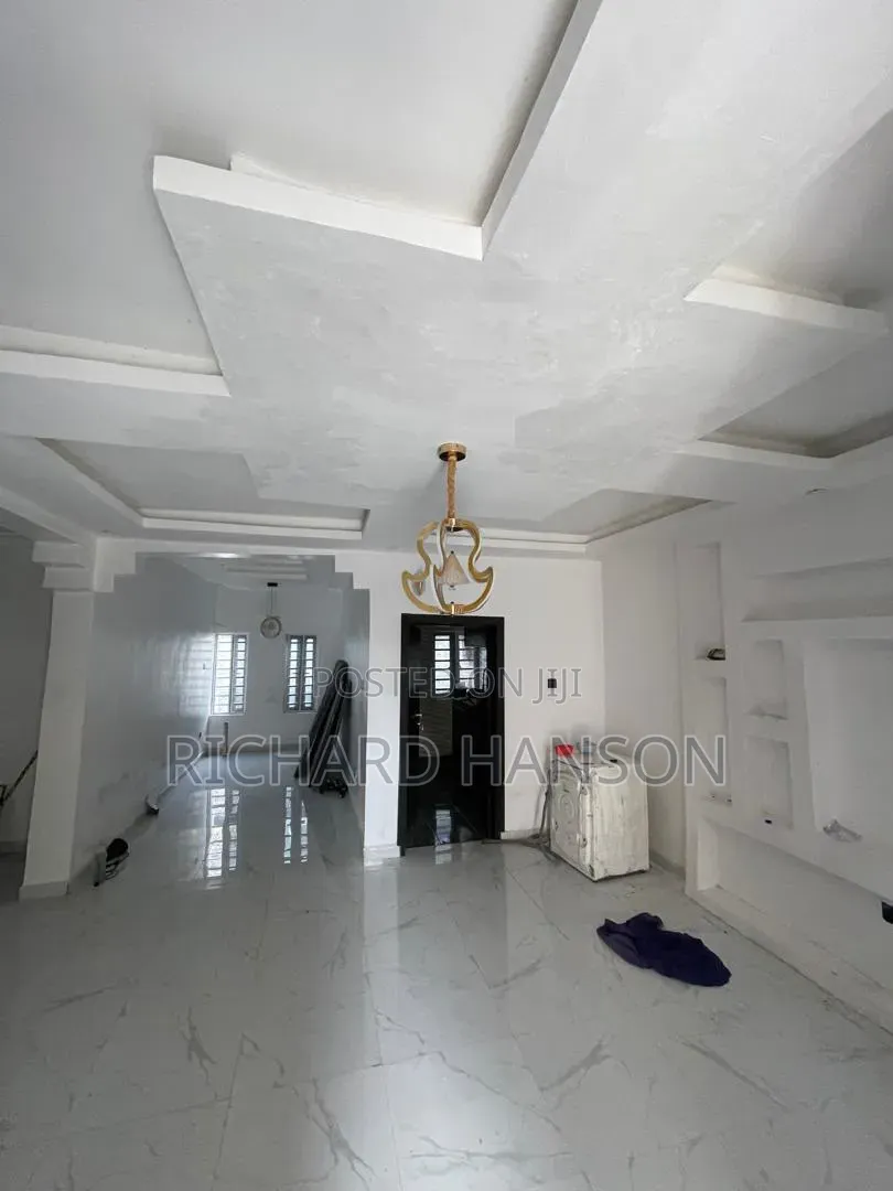 3bdrm Apartment in Secured, Sangotedo for rent