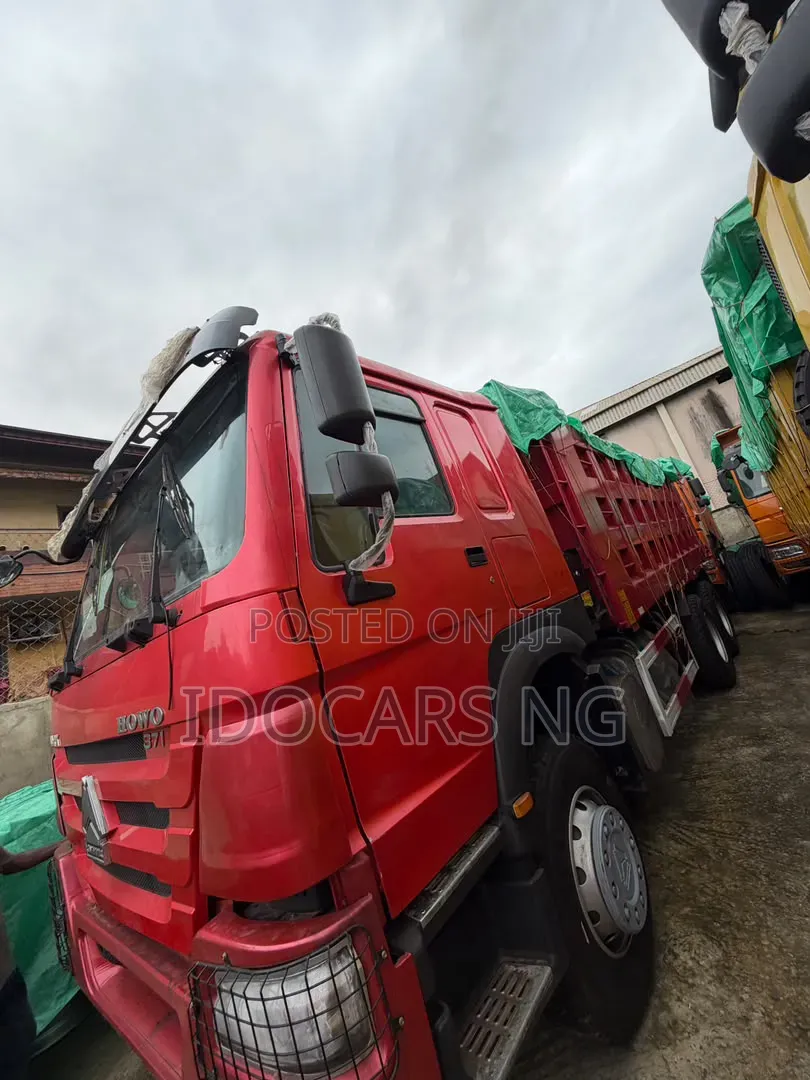 Foreign Used Howo Sinotruck 371 10 Tyres