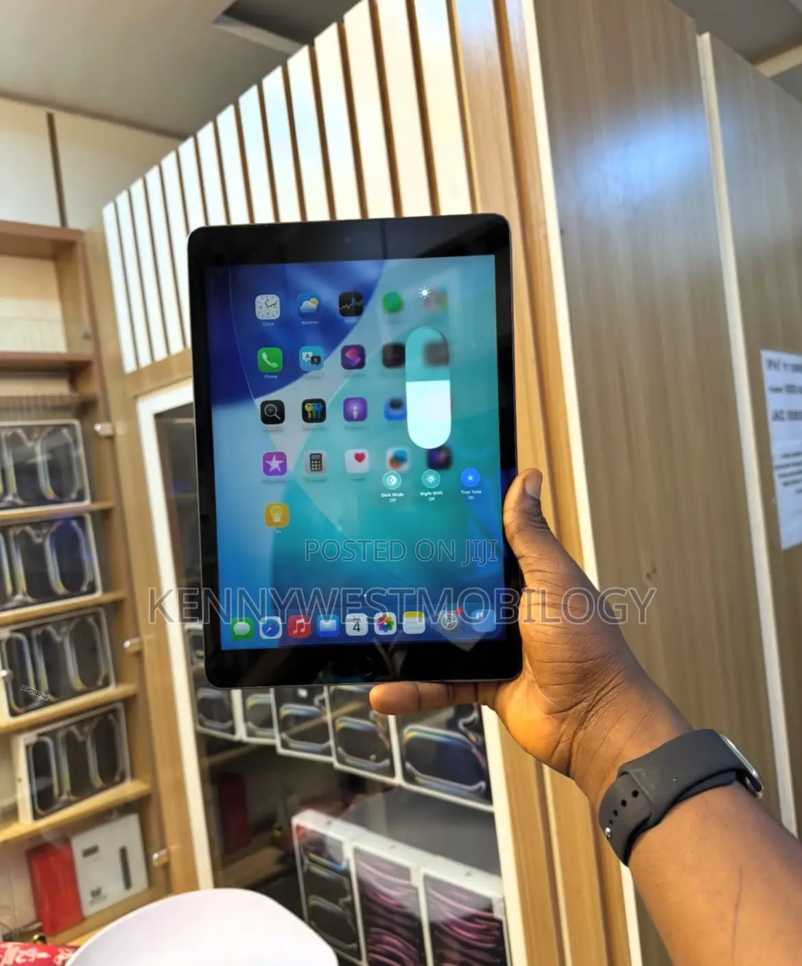 Apple iPad 10.2 (2021) 64 GB Black