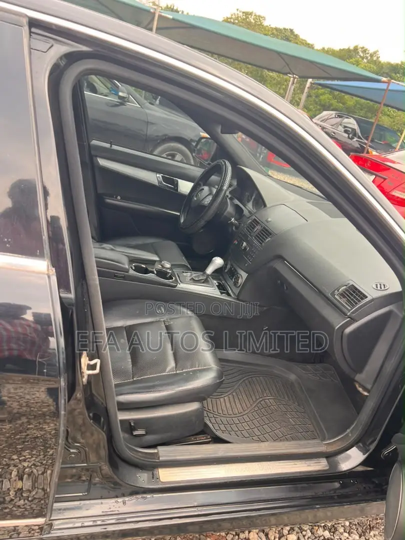 Mercedes-Benz C300 Sport Sedan RWD (3.0L 6cyl 6M) 2010 Black