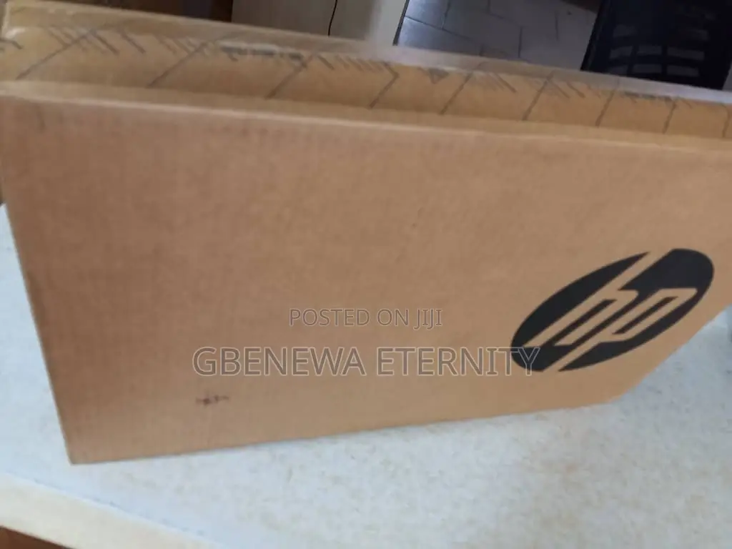 New Laptop HP 240 8GB Intel SSD 512GB