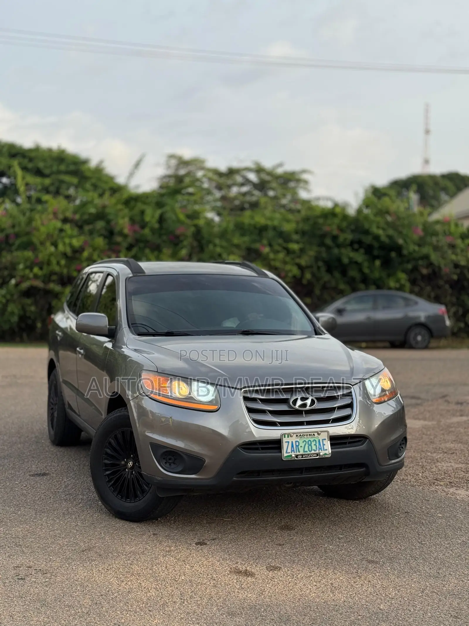 Hyundai Santa Fe 2011 Gray