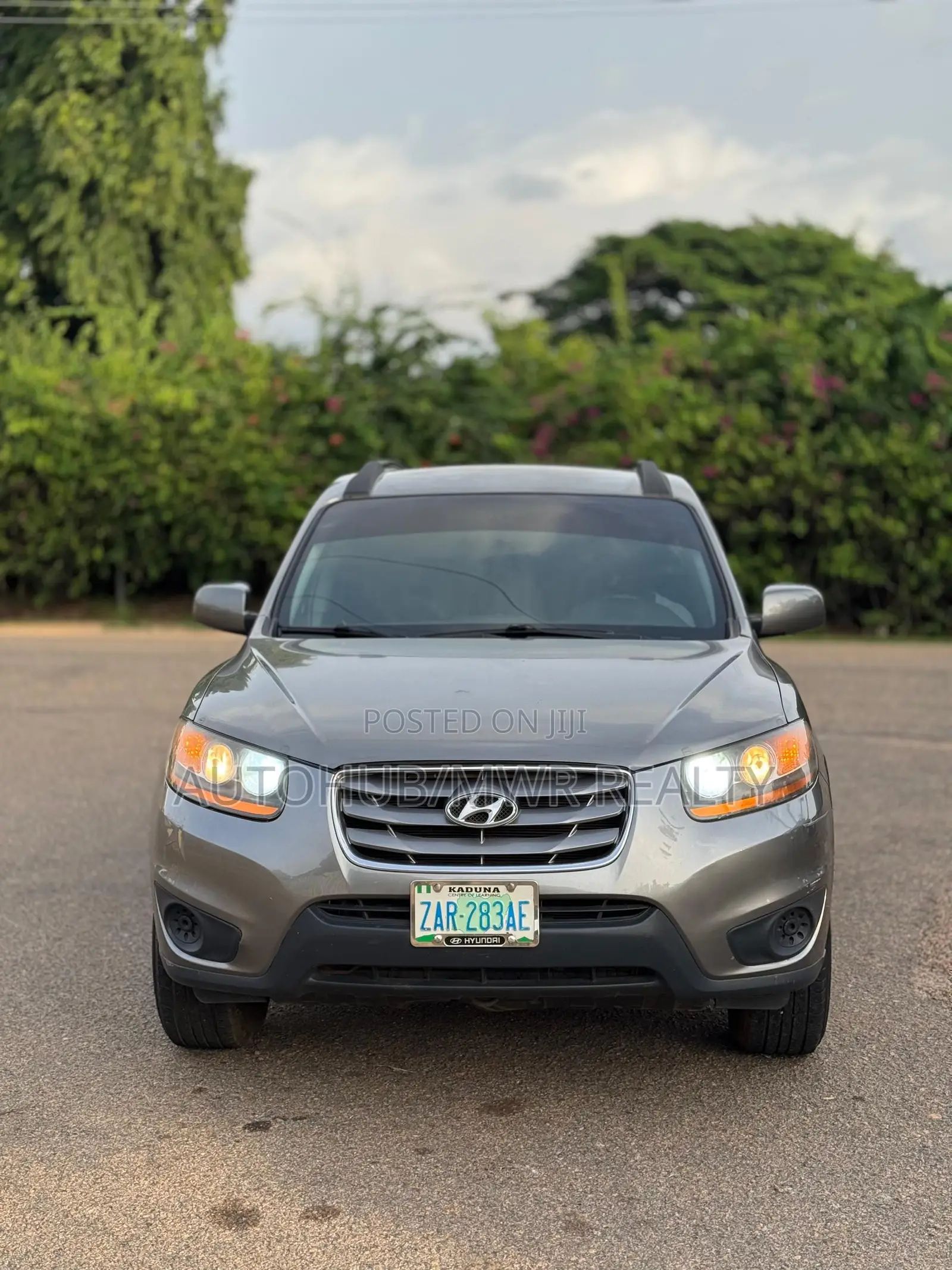 Hyundai Santa Fe 2011 Gray