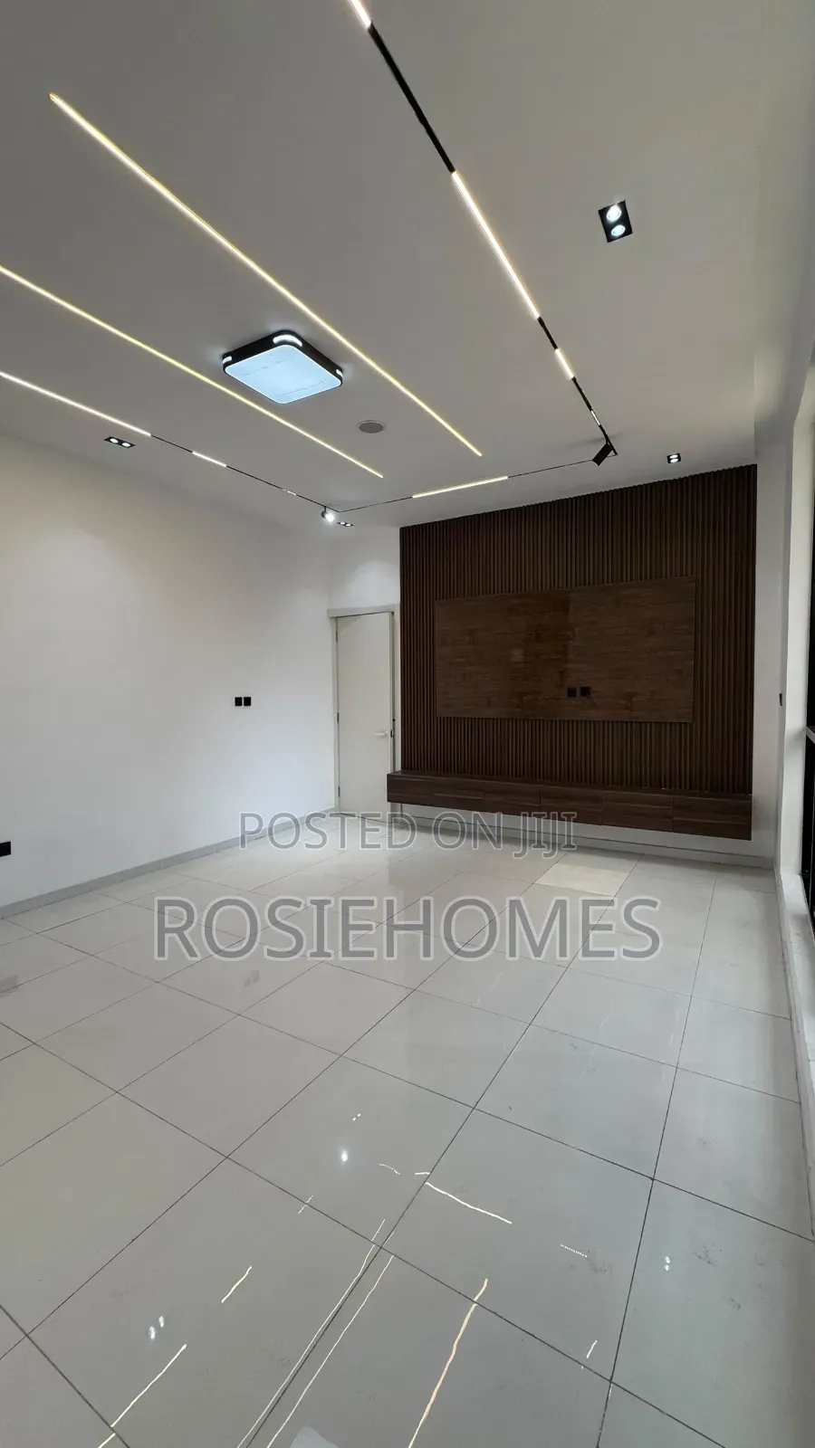4bdrm Duplex in Creek Estates, Ikate for rent