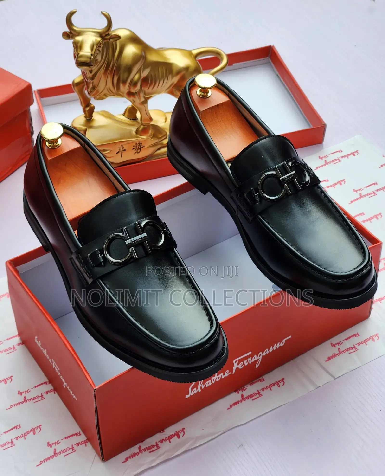 Salvatore Ferragamo Men's Buckle Leather Loafers