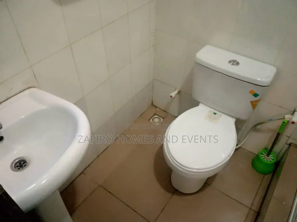Furnished 2bdrm Bungalow in Jembewon Road Near, Jericho for sale