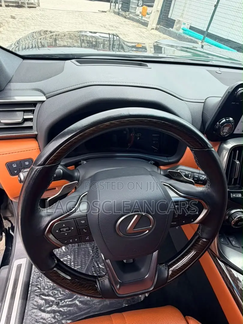 Lexus LX 600 2023 Black