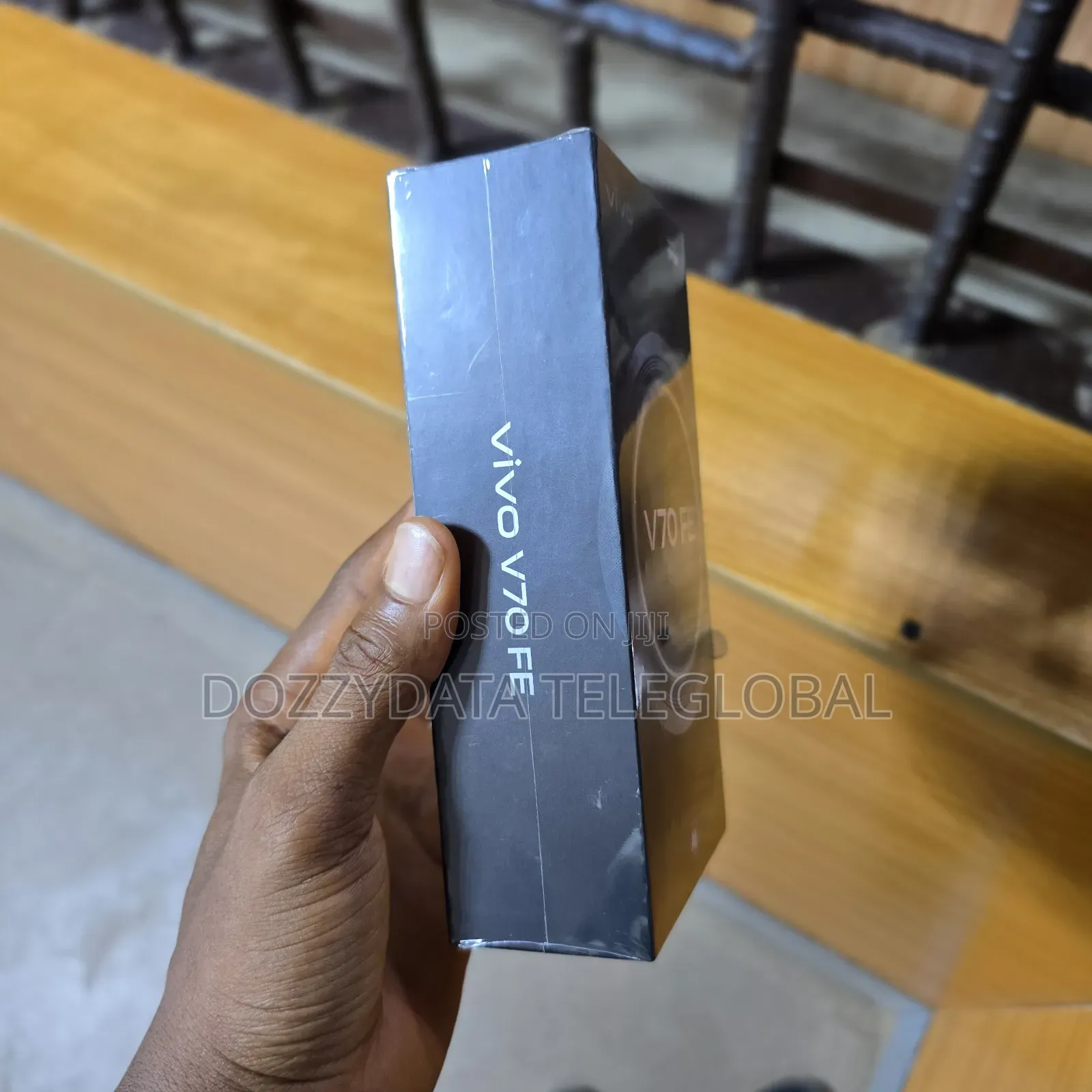 New Vivo V70 512 GB Blue