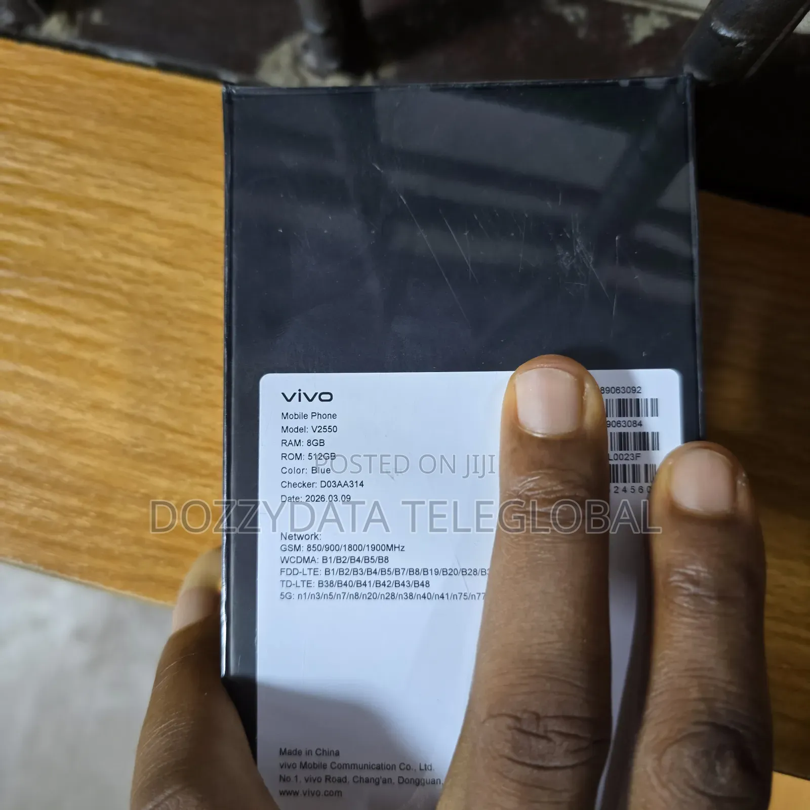 New Vivo V70 512 GB Blue