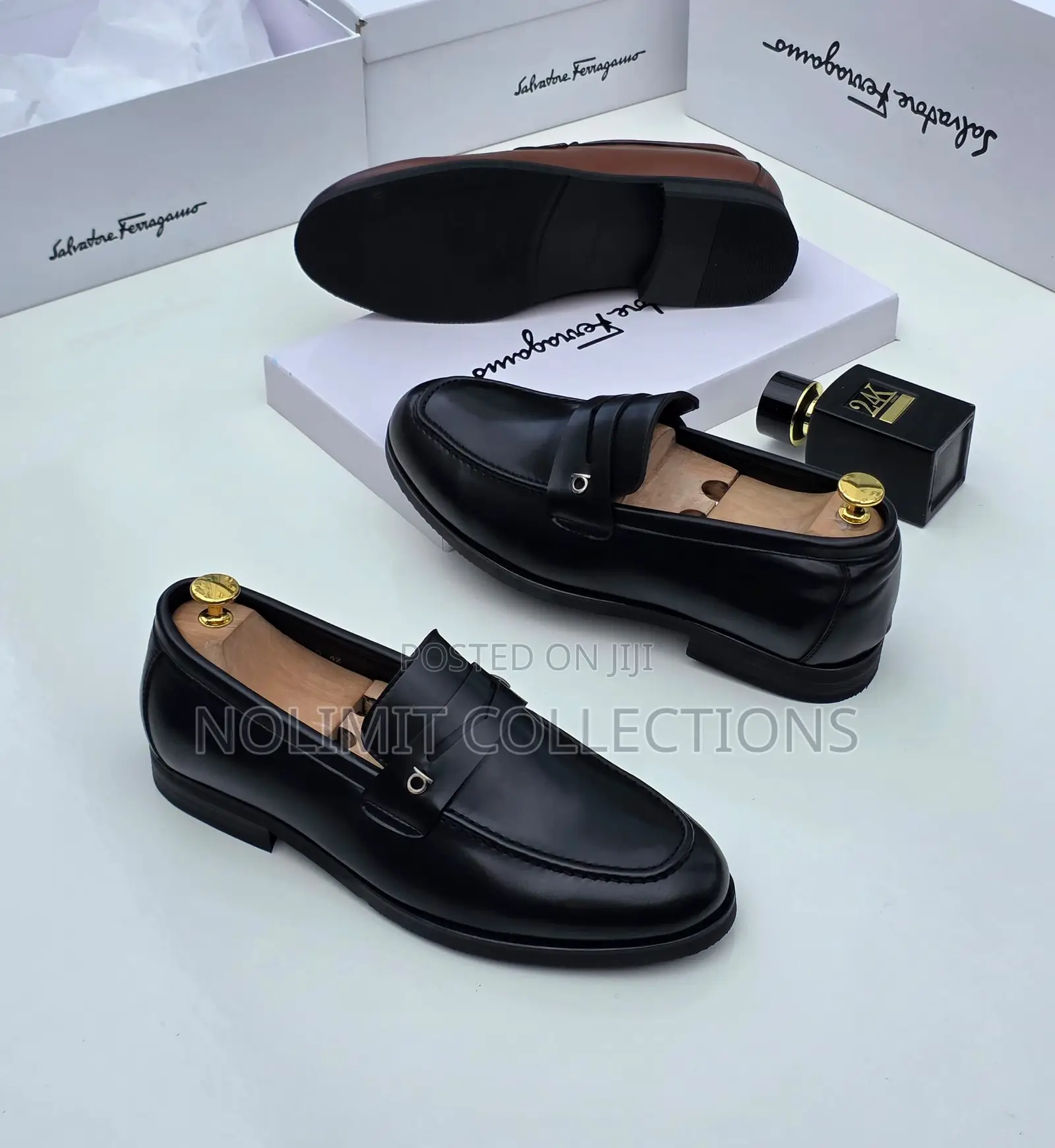 Salvatore Ferragamo Men's Leather Black Loafers