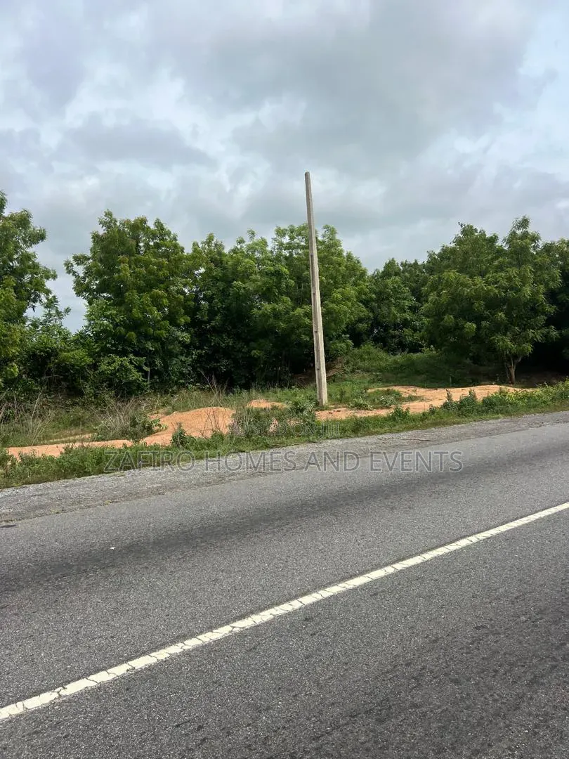 20 Acres of Multipurpose Lands for Sale Along Moniya / Iseyin Road
