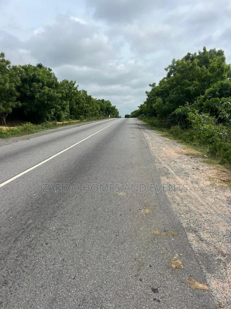 20 Acres of Multipurpose Lands for Sale Along Moniya / Iseyin Road