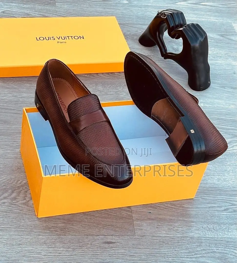 FlaT CooPerate____Wear