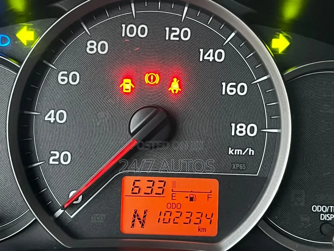 Toyota Yaris 2014 Silver