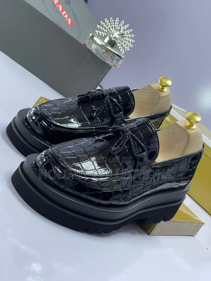 Men's Black Patent Leather Prada Crocodile Patterned Loafers