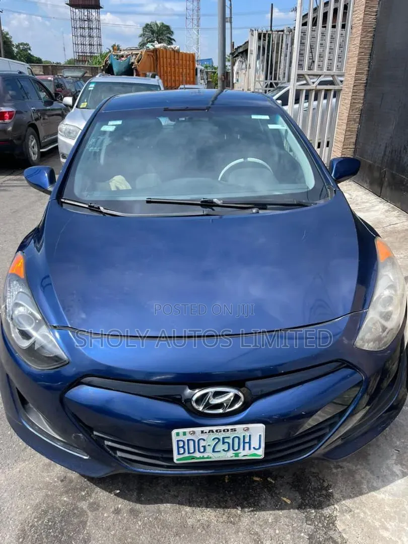 Hyundai Elantra 2012 Blue