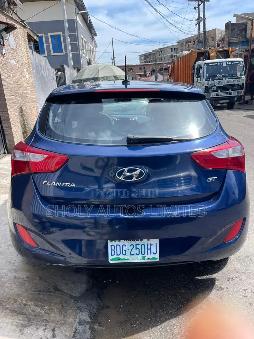 Hyundai Elantra 2012 Blue