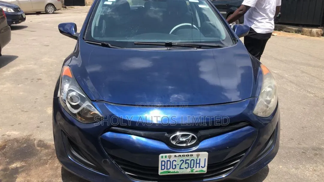 Hyundai Elantra 2012 Blue