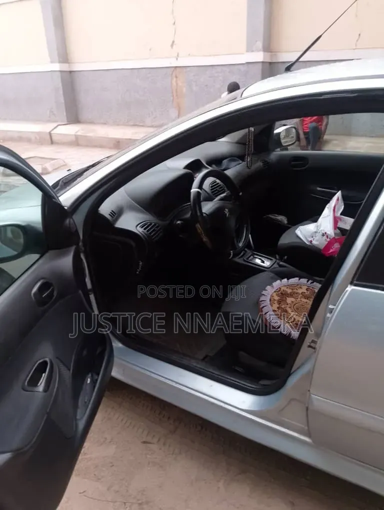 Peugeot 206 2006 Ivory