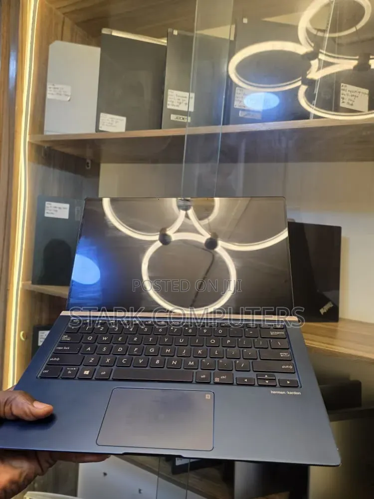 Laptop Asus ZenBook UX430UA 16GB Intel Core i7 SSD 256GB