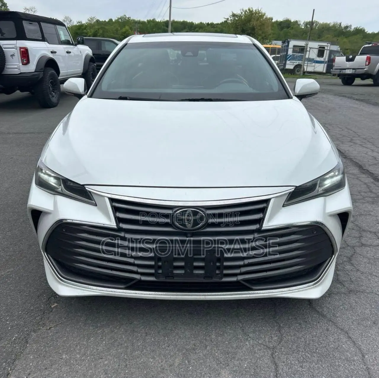 Toyota Avalon Limited FWD Sedan (3.5L V6 8A) 2019 White