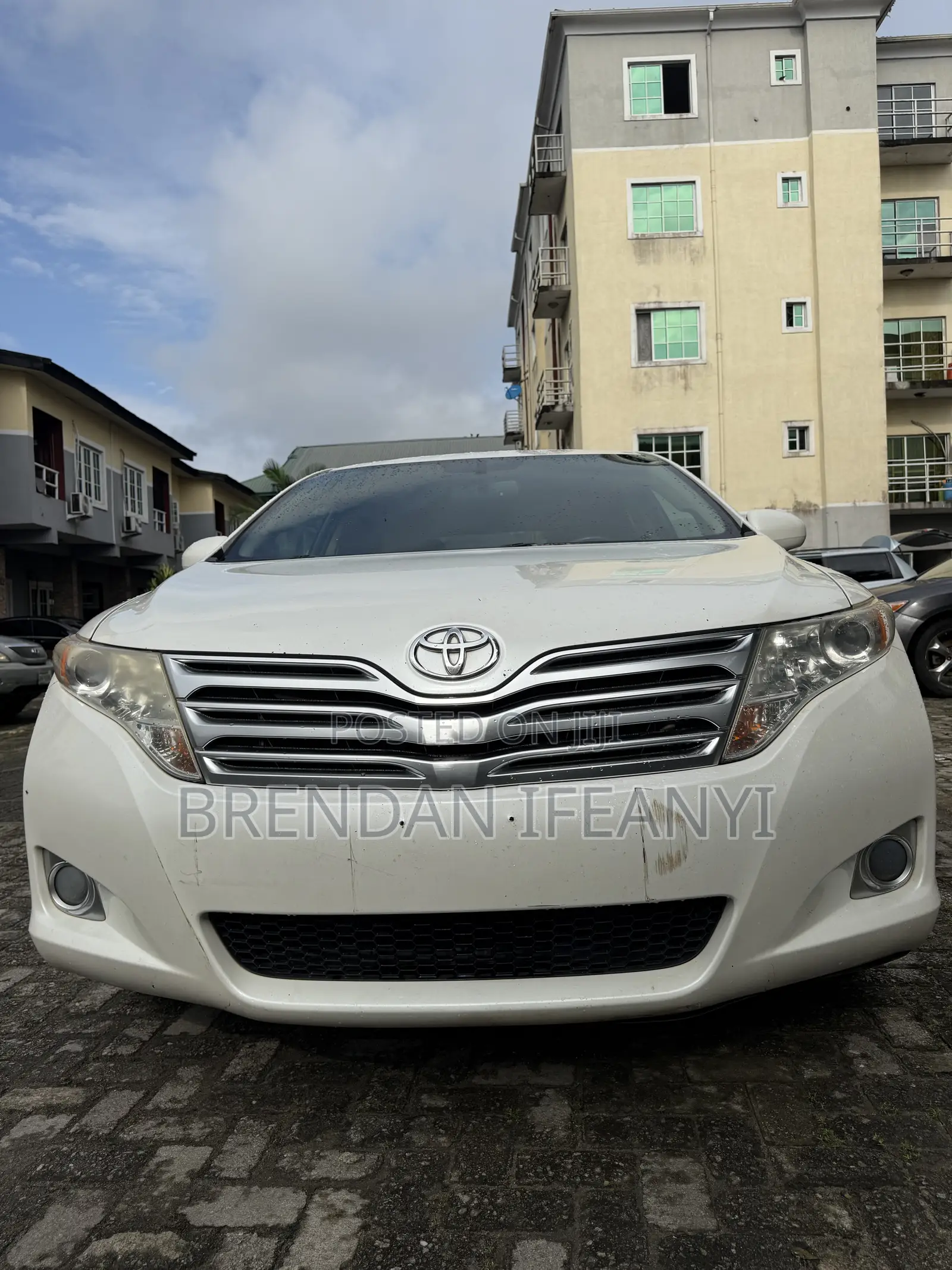 Toyota Venza LE 2011 White