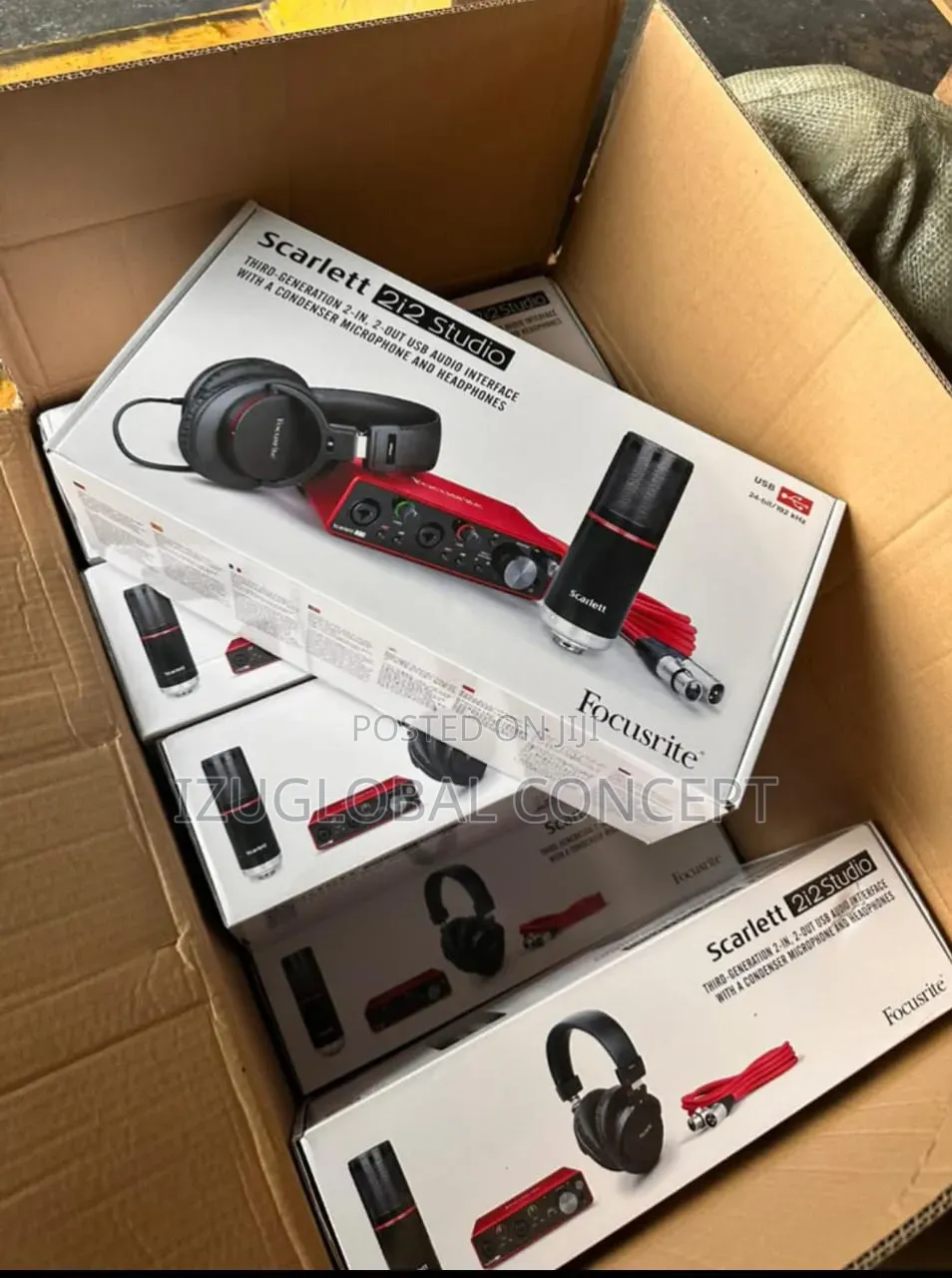 Focusrite Scarlett 2i2 Studio Bundle ( 3rd Gen ) USB Audio Interface